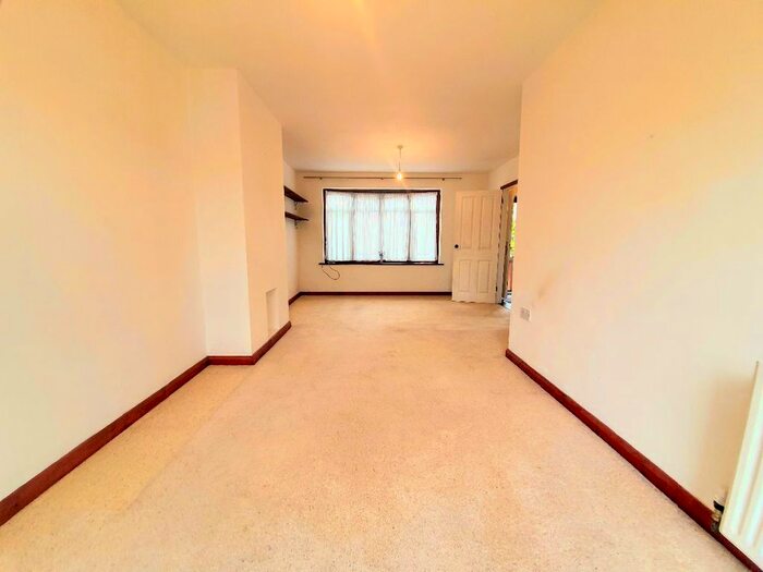 3 Bedroom Terraced House To Rent In Bradfield Drive, Barking, IG11