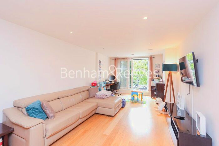 2 Bedroom Flat To Rent In Lensbury Avenue, Fulham, SW6