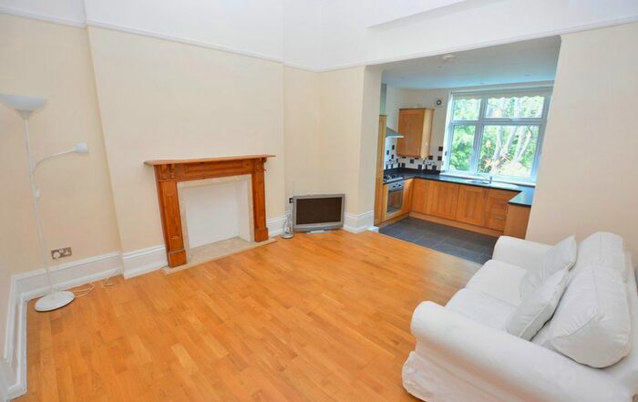 2 Bedroom Flat To Rent In St Floor, Holland Road, London, W14