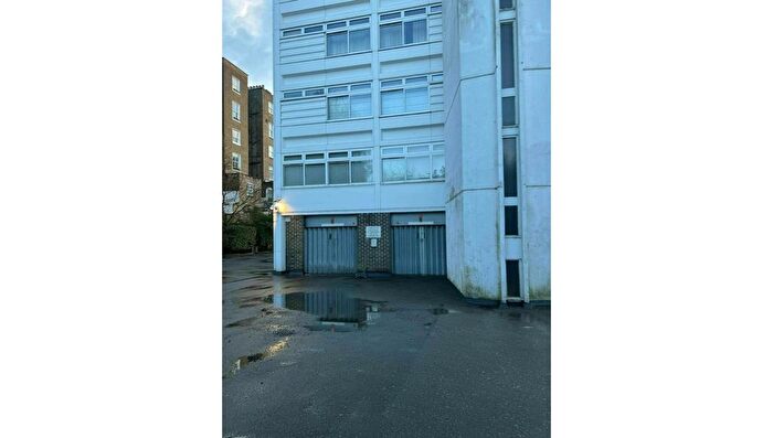 Garage / Parking To Rent In Linden Gardens, London, W2