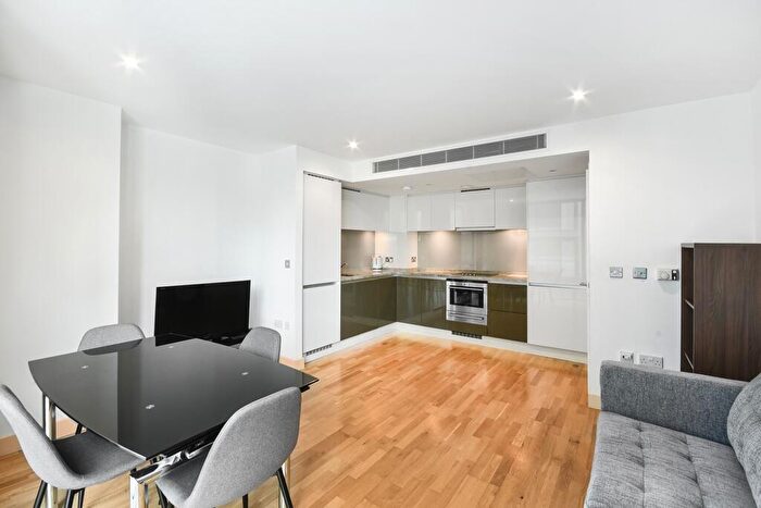 1 Bedroom Apartment To Rent In Landmark West, Marsh Wall, E14