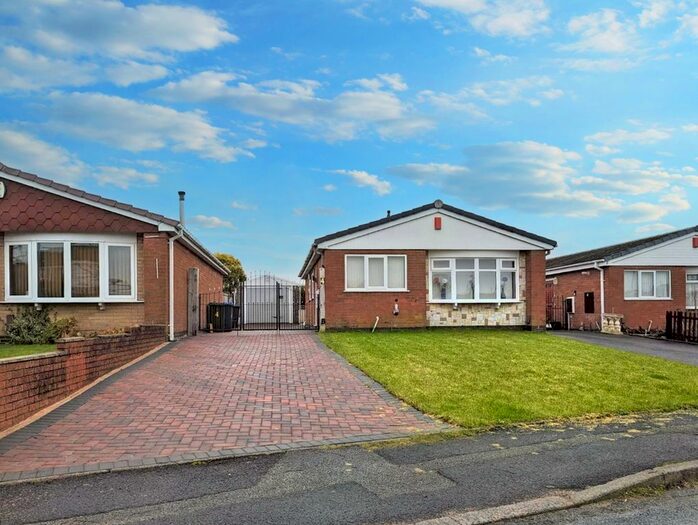 3 Bedroom Detached Bungalow To Rent In Royce Avenue, Knypersley, Stoke-On-Trent, ST8