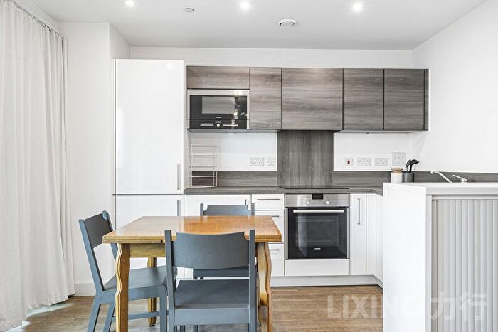 1 Bedroom Flat For Sale In Jefferson Plaza, Bow, E3