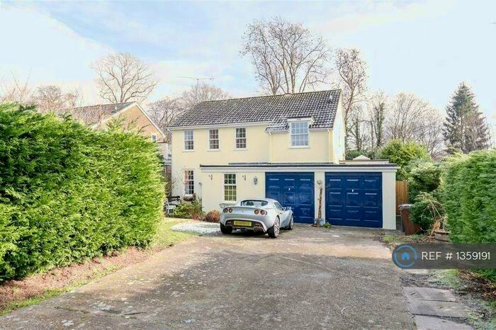 4 Bedroom Detached House To Rent In Freshfield Bank, East Sussex, RH18