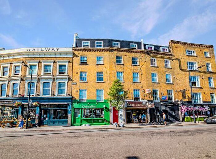 2 Bedroom Flat To Rent In Voltaire Road, Clapham, SW4