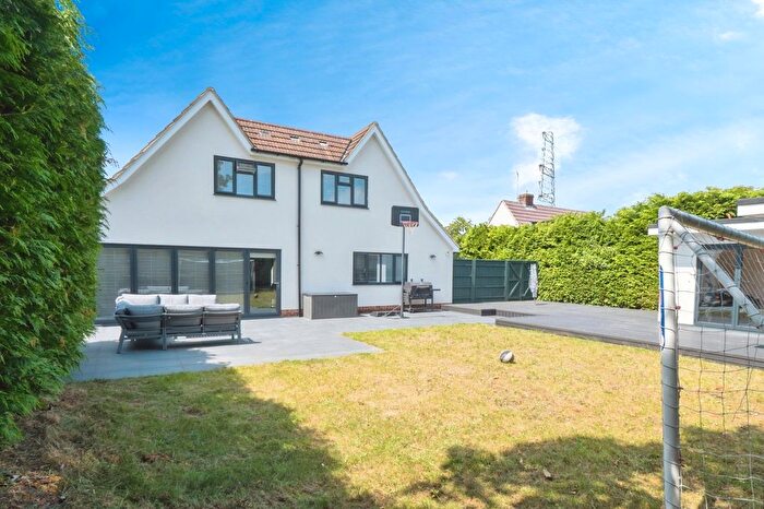 4 Bedroom Detached House For Sale In Chestnut Close, Chandler's Ford, Eastleigh, Hampshire, SO53