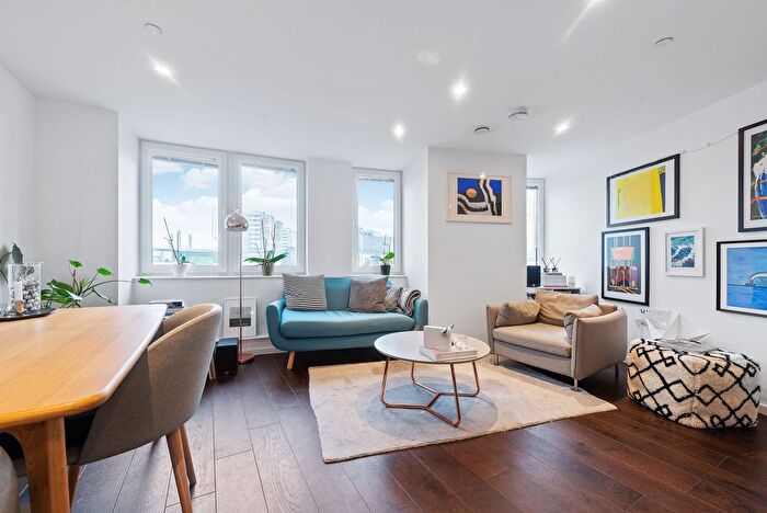 1 Bedroom Flat To Rent In Eagle Point, City Road, London, EC1V