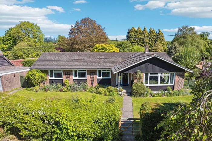 4 Bedroom Detached Bungalow For Sale In Meadle, Aylesbury, HP17