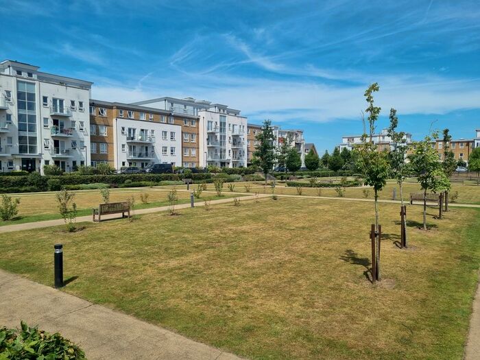 2 Bedroom Flat To Rent In Grebe Way, Maidenhead, SL6