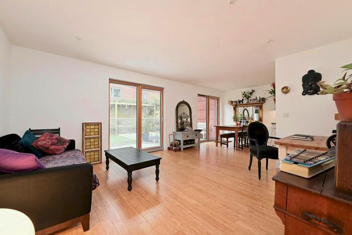 2 Bedroom Property To Rent In Orchard Road, Hove, BN3