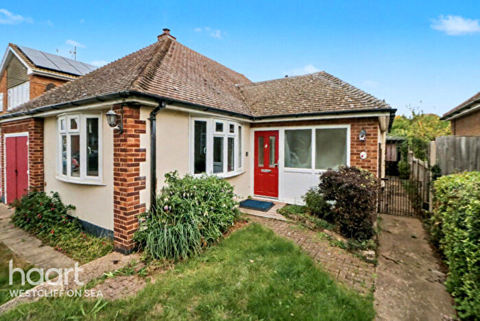 2 Bedroom Detached Bungalow For Sale In North Street, Great Wakering, SS3