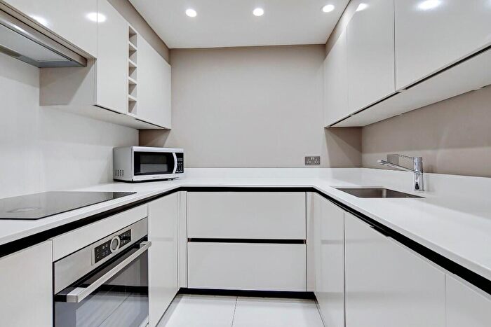 3 Bedroom Maisonette To Rent In Finchley Road, London, NW3