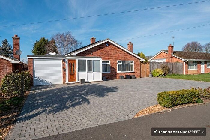3 Bedroom Detached Bungalow For Sale In Prentice Close, Longstanton, CB24