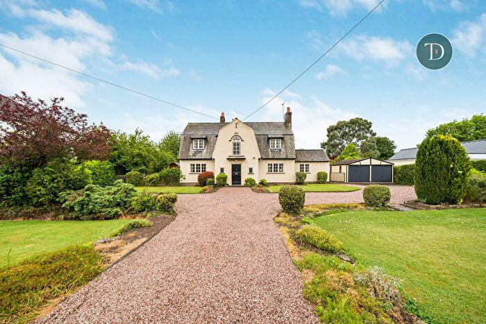 4 Bedroom Detached House For Sale In Grove Road, Mollington, Chester, CH1