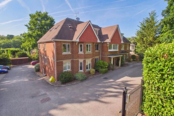 2 Bedroom Flat To Rent In Gresham Court, Portsmouth Road, Camberley, Surrey, GU15