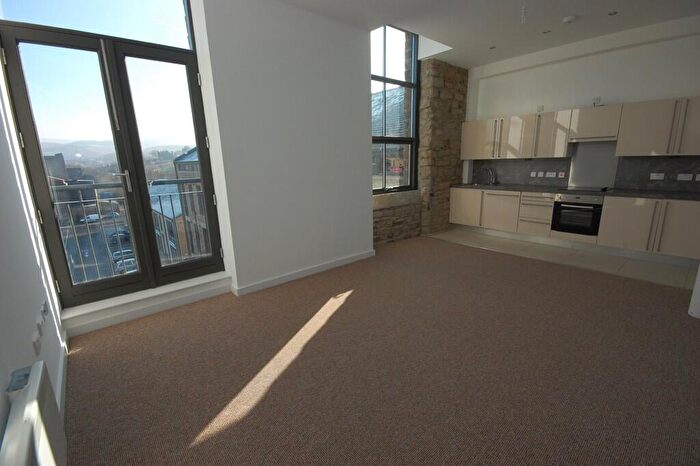 2 Bedroom Apartment To Rent In Victoria Street, Glossop, SK13