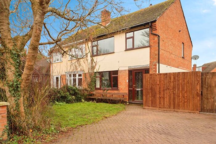 3 Bedroom Semi Detached House For Sale In Amy Street, Leicester, LE3