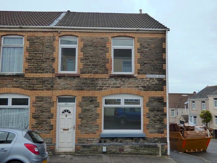 3 Bedroom End Of Terrace House To Rent In Dalton Road, Neath, West Glamorgan. SA11
