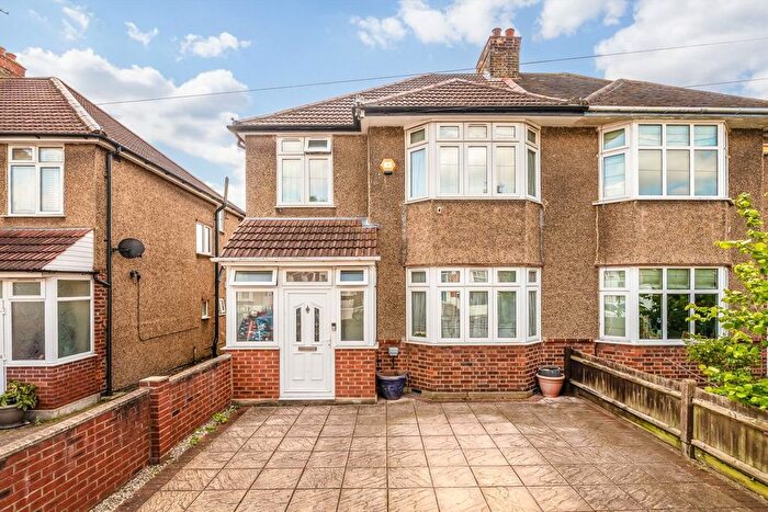 3 Bedroom Semi-Detached House To Rent In Hartham Road, Isleworth, TW7
