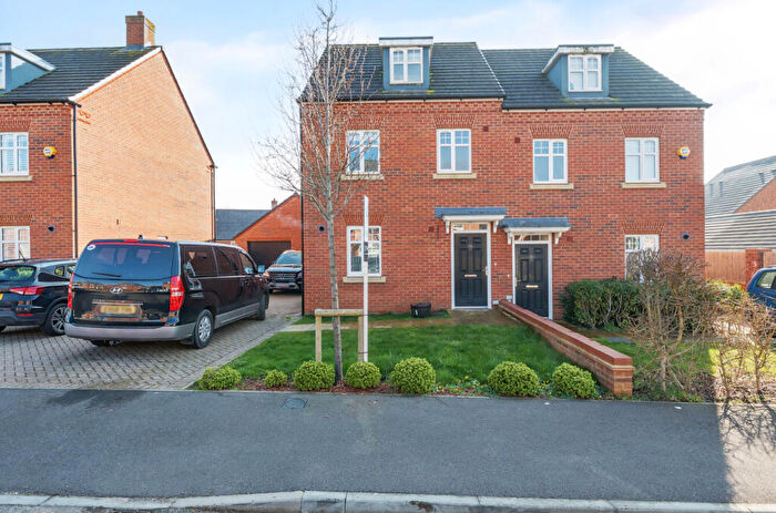 3 Bedroom Semi-Detached House For Sale In Ganger Farm Way, Ampfield, Romsey, Hampshire, SO51