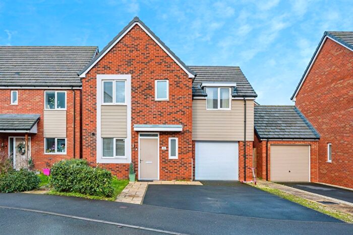 3 Bedroom Detached House For Sale In Rowan Drive, Branston, Burton-On-Trent, DE14