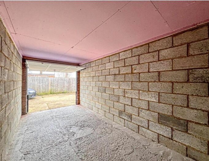 1 Bedroom Garage / Parking For Sale In Meadowside, Angmering, BN16