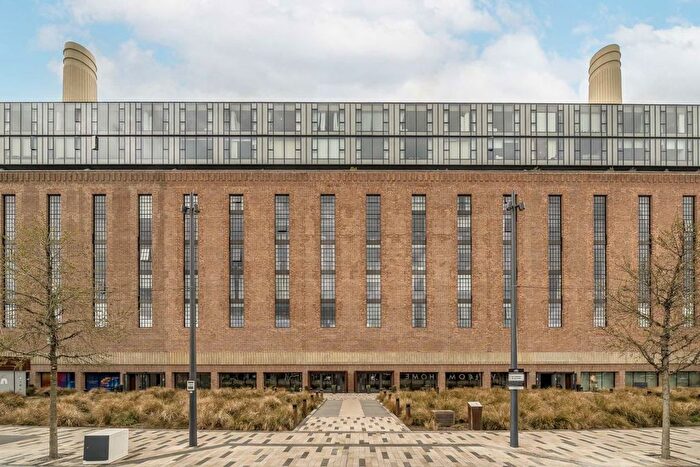 2 Bedroom Flat To Rent In Circus Road East, Vauxhall, SW11