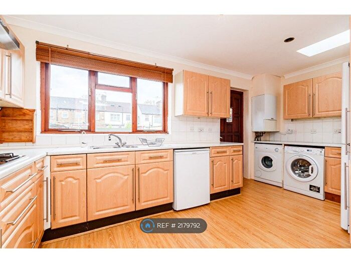 3 Bedroom Terraced House To Rent In Gainsborough Avenue, London, E12