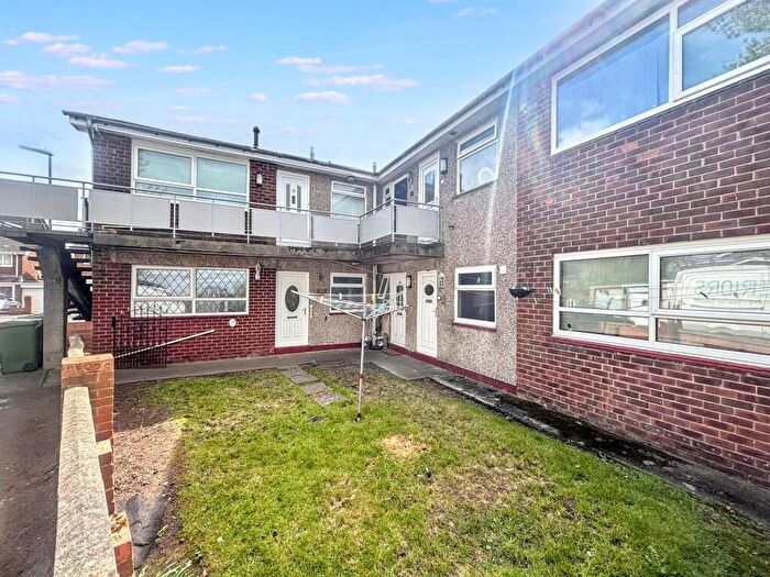 1 Bedroom Apartment For Sale In Hanover Drive, Blaydon, Blaydon-on-Tyne, Tyne And Wear, NE21