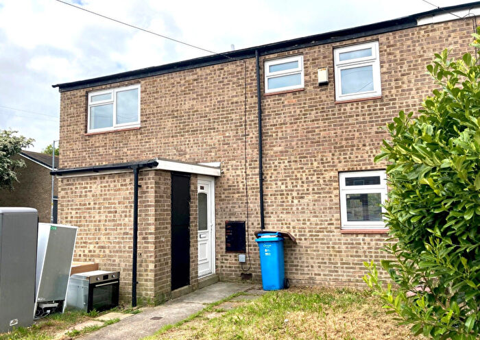 4 Bedroom End Of Terrace House For Sale In Harlech Close, Bransholme, Hull, HU7