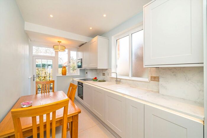 4 Bedroom Semi-Detached House To Rent In Brunswick Road, London, W5