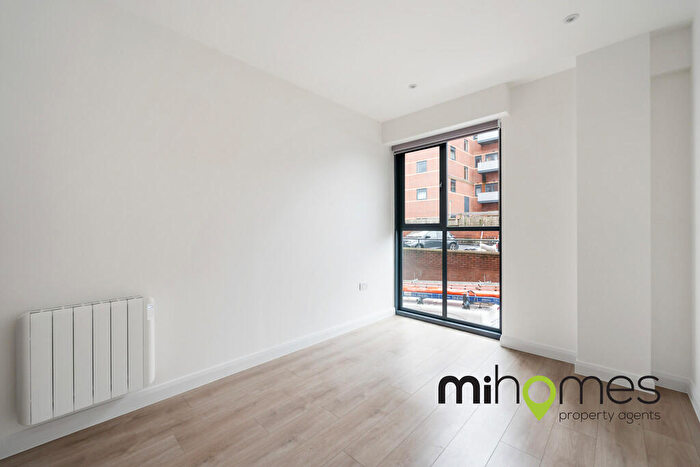 2 Bedroom Apartment To Rent In Chesterfield House, Slough, SL1