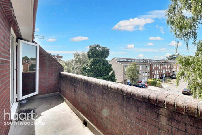 3 Bedroom Maisonette To Rent In Tamar Square, Woodford Green, IG8