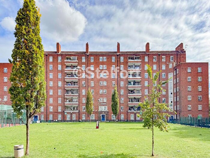 3 Bedroom Flat To Rent In Lorraine Court, Clarence Way, London, NW1