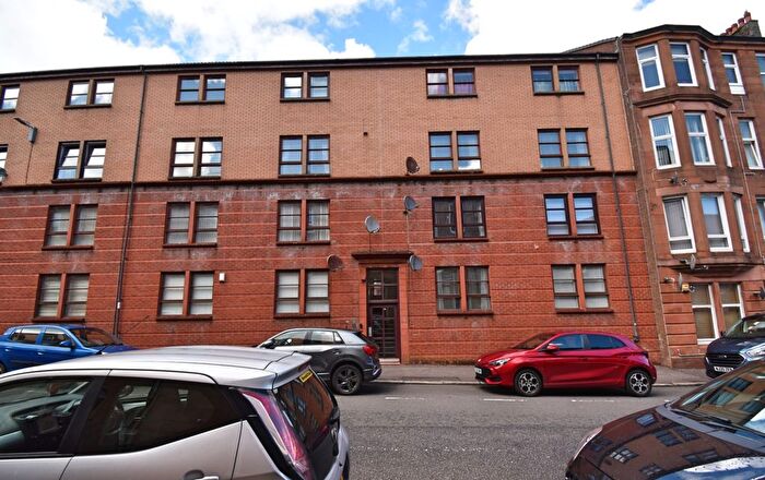 2 Bedroom Flat For Sale In Roxburgh Street, Greenock, PA15