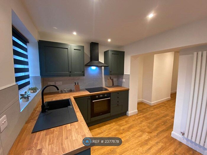 3 Bedroom Terraced House To Rent In Station Road, Eckington, Sheffield, S21