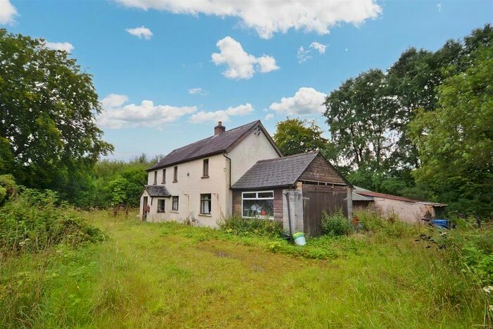 2 Bedroom Detached House For Sale In Pencader, SA39