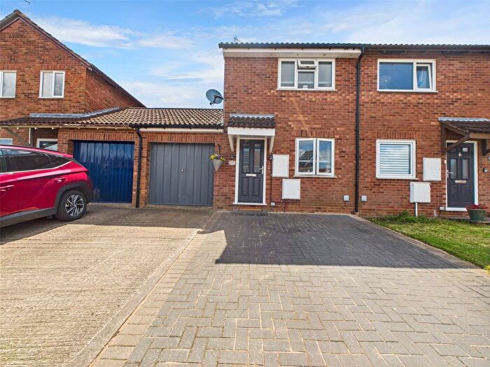 2 Bedroom Semi-Detached House For Sale In Sheringham Road, Worcester, Worcestershire, WR5