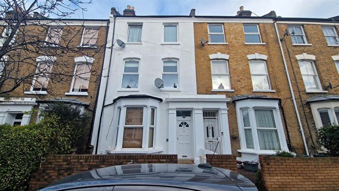 2 Bedroom Flat To Rent In Bryantwood Road, London, N7