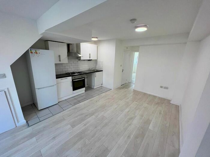 2 Bedroom Flat To Rent In Wycombe Road, Tottenham, London. N17