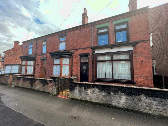 3 Bedroom House To Rent In Eton Road, Burton On Trent, DE14