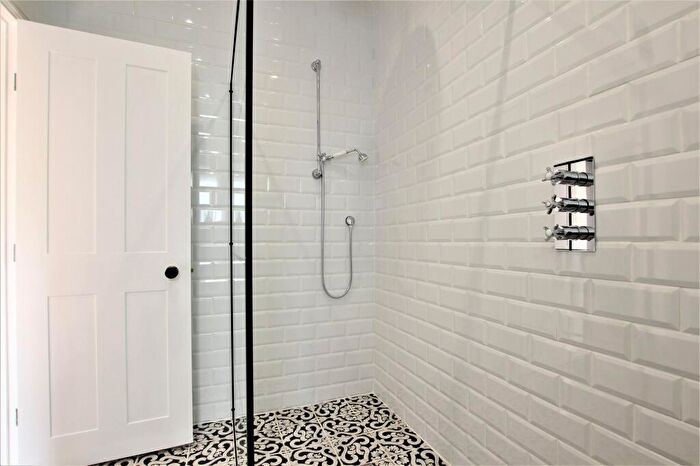 8 Bedroom Detached House To Rent In Henry Road, Gloucester, GL1