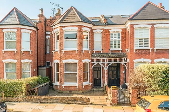 2 Bedroom Flat To Rent In Morley Road, Twickenham, TW1