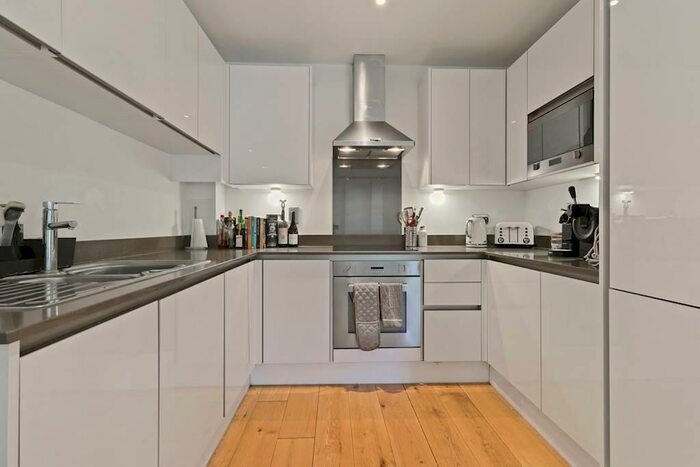 1 Bedroom Flat To Rent In , Centurion Tower, Caxton Street North, London, E16