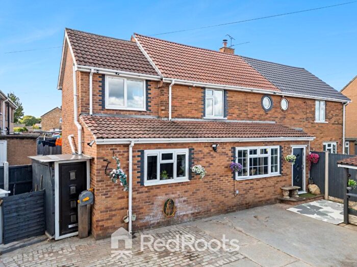 3 Bedroom Semi-Detached House For Sale In Churchfield Road Campsall, DN6