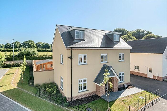 5 Bedroom Detached House For Sale In Honeysuckle Drive, Tavistock, PL19