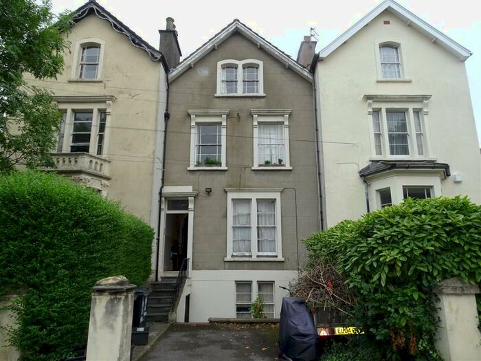 1 Bedroom Flat To Rent In St Matthews Road Top Floor Flat Cotham Bristol, BS6