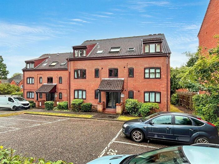 1 Bedroom Flat To Rent In Roseville Close, Norwich, NR1