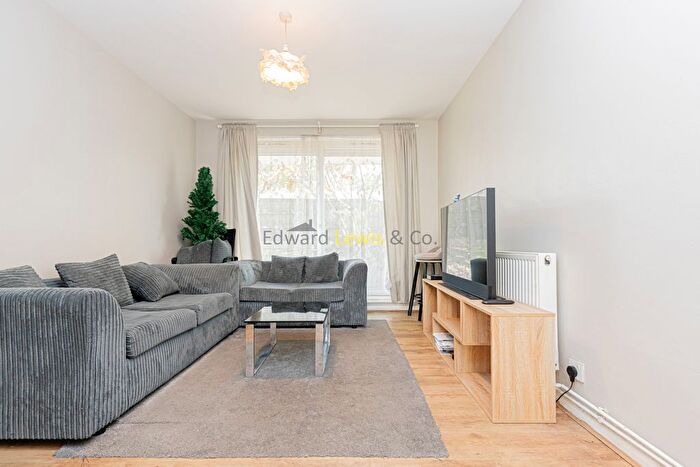 3 Bedroom Flat To Rent In Church Hill, Walthamstow, E17