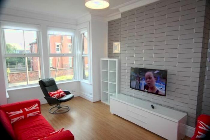 3 Bedroom Terraced House To Rent In Ash Road, Adel, Leeds, LS6